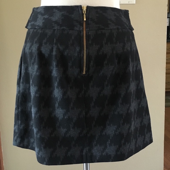 CLEARANCE!💋FINAL PRICE🎉EXPRESS houndstooth skirt - Picture 3 of 8